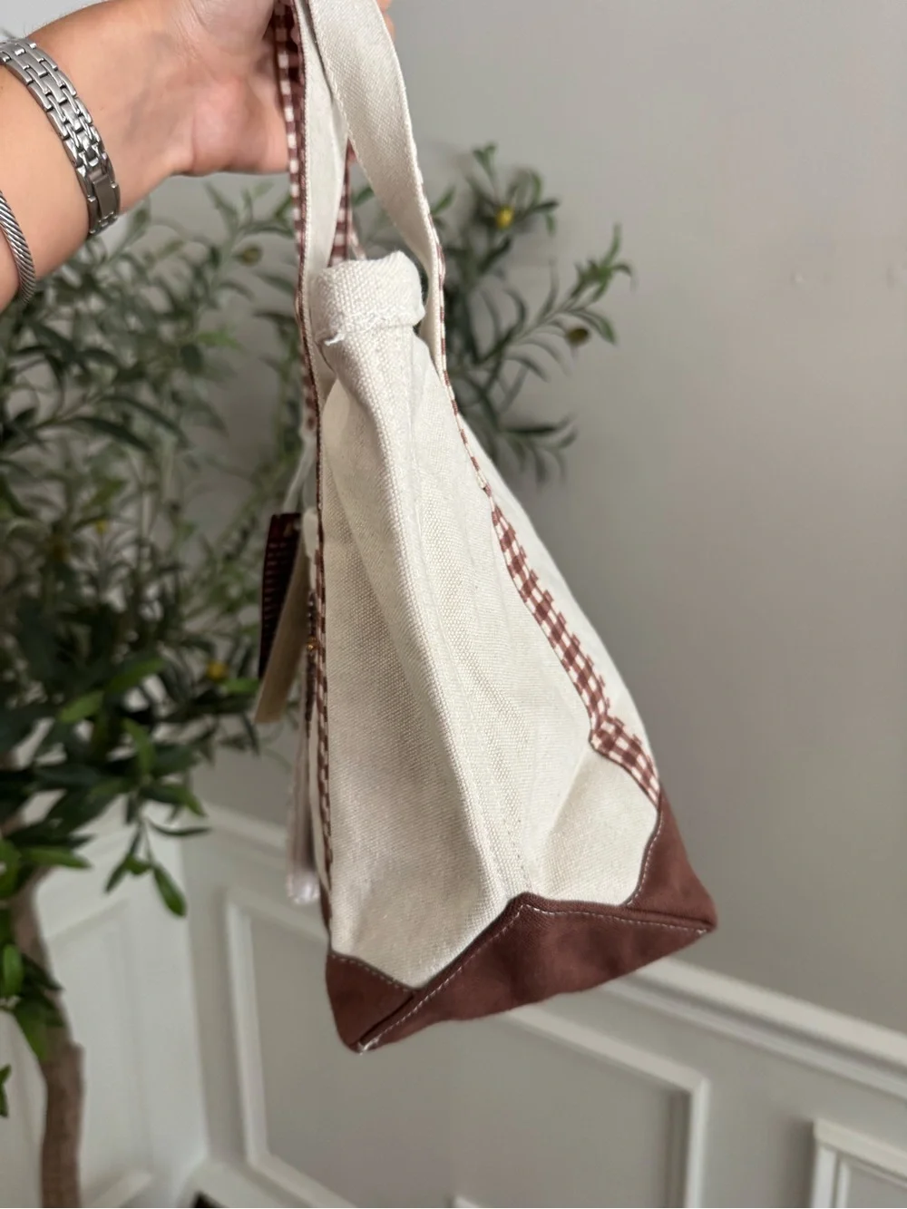 Made in India Dachshund Beaded Tote - Picture 4 of 8